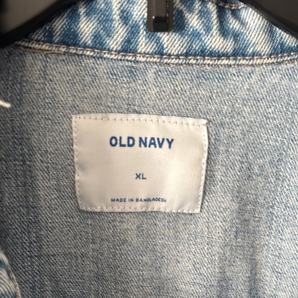Old Navy Distressed Denim Jean Jacket - Picture 4 of 5